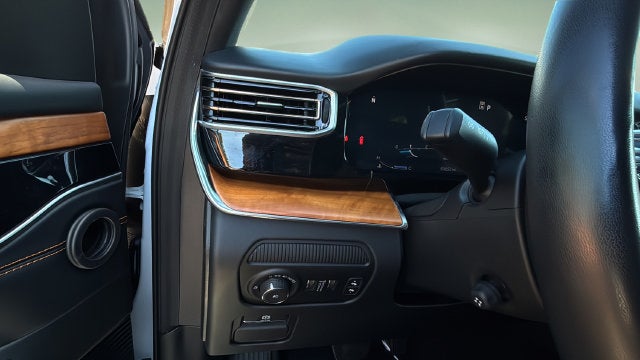 2024 Jeep Grand Wagoneer L Series III