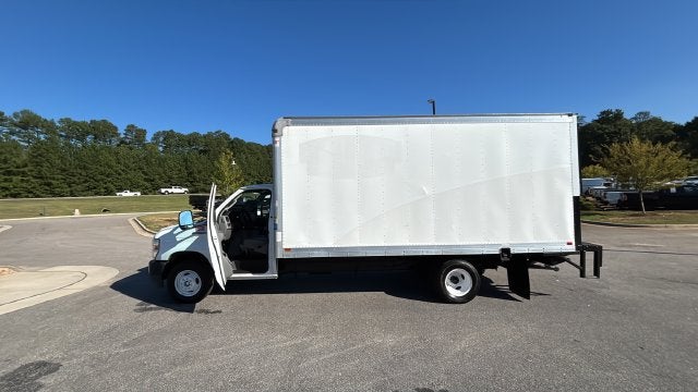 2023 Ford E-350SD Base Cutaway