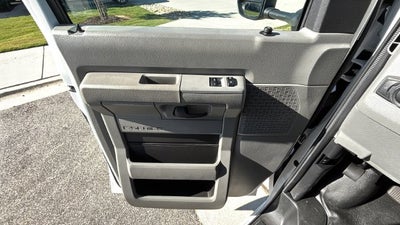 2023 Ford E-350SD Base Cutaway
