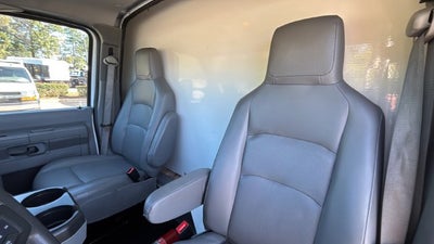 2023 Ford E-350SD Base Cutaway