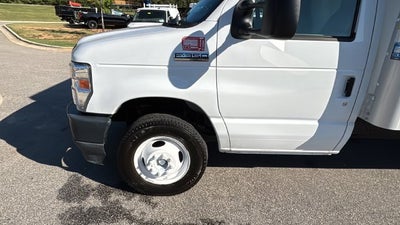 2023 Ford E-350SD Base Cutaway