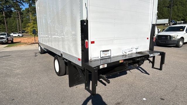 2023 Ford E-350SD Base Cutaway