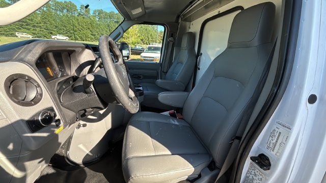 2024 Ford E-350SD Base Cutaway