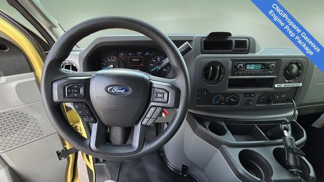 2022 Ford E-450SD Base DRW