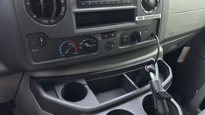 2022 Ford E-450SD Base DRW