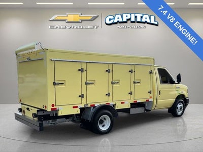 2022 Ford E-450SD Base DRW
