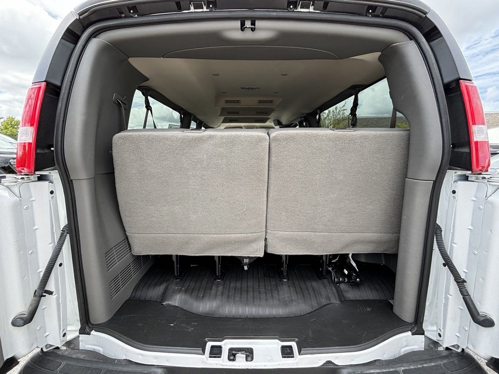 2023 Chevrolet Express Passenger LS