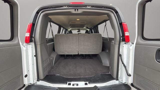 2024 Chevrolet Express 3500 LT Passenger
