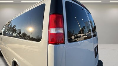 2024 Chevrolet Express 3500 LT Passenger