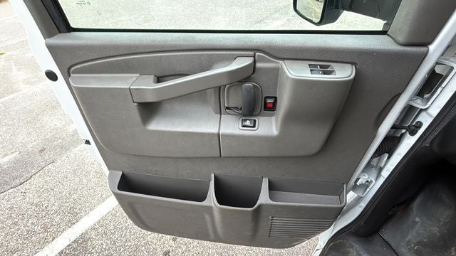 2023 Chevrolet Express 3500 Work Van Cutaway