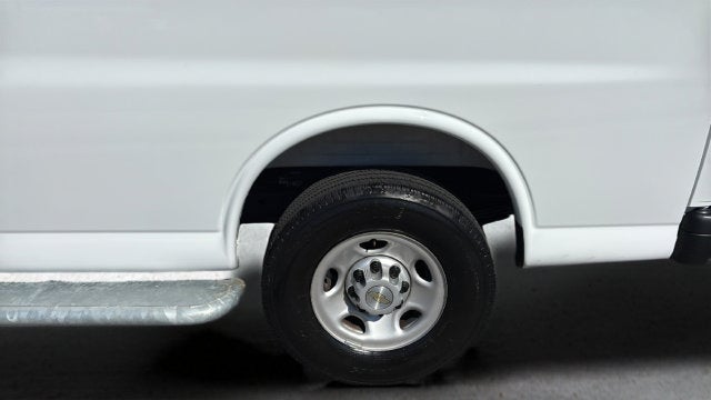 2025 Chevrolet Express 2500 Work Van Cargo