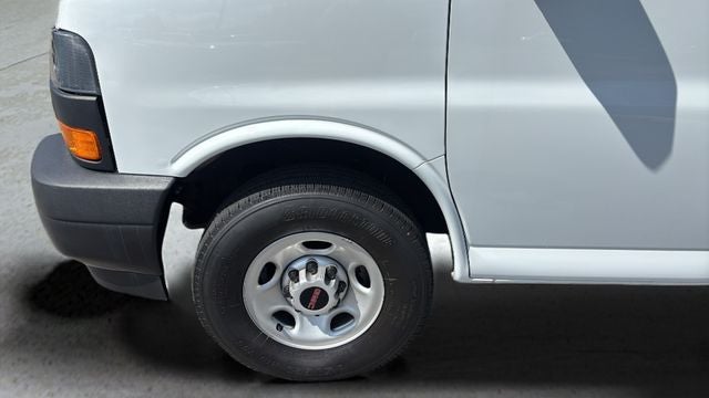 2023 GMC Savana 3500 LS