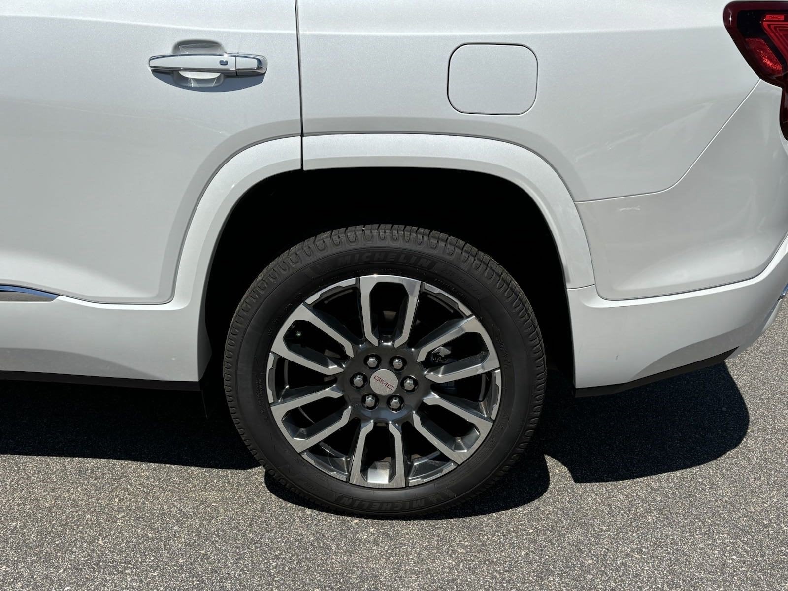 2020 GMC Acadia Denali
