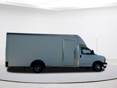 2022 Chevrolet Express Commercial Cutaway Work Van