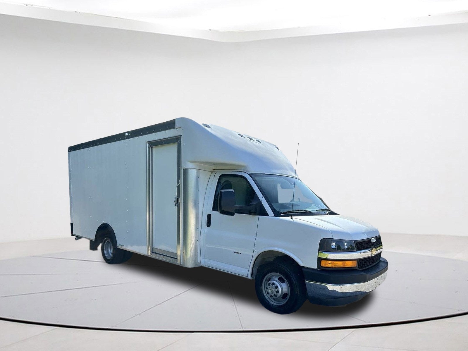 2022 Chevrolet Express Commercial Cutaway Work Van