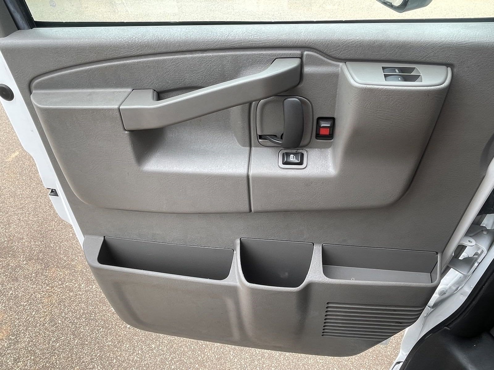 2021 Chevrolet Express Commercial Cutaway Work Van