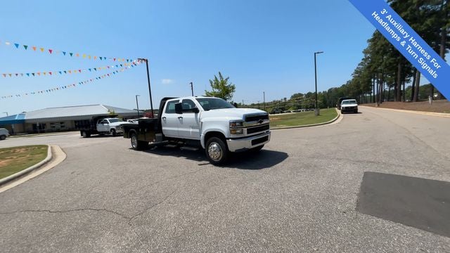 2023 Chevrolet Silverado 5500HD Work Truck 9' Hauler Body