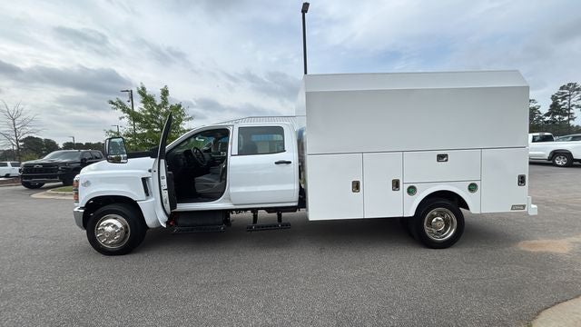 2023 Chevrolet Silverado 5500HD Work Truck 11' Enclosed Service Body