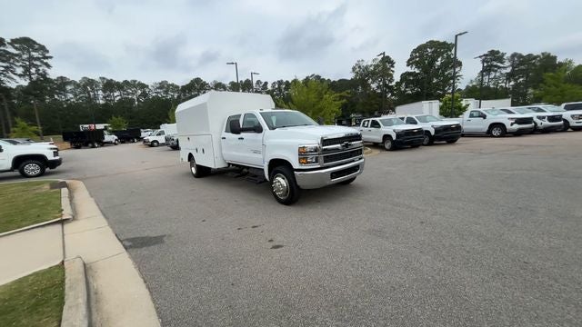 2023 Chevrolet Silverado 5500HD Work Truck 11' Enclosed Service Body