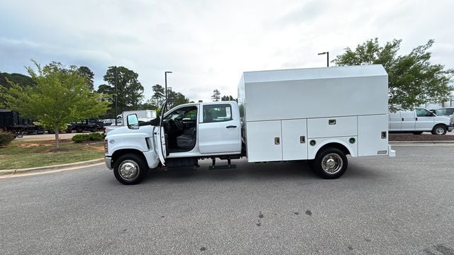 2023 Chevrolet Silverado 5500HD Work Truck 11' Enclosed Service Body