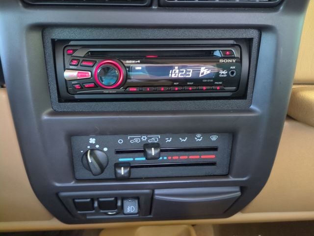 1998 Jeep Wrangler Sahara