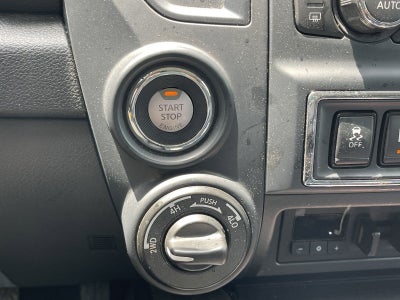 2022 Nissan Titan SV