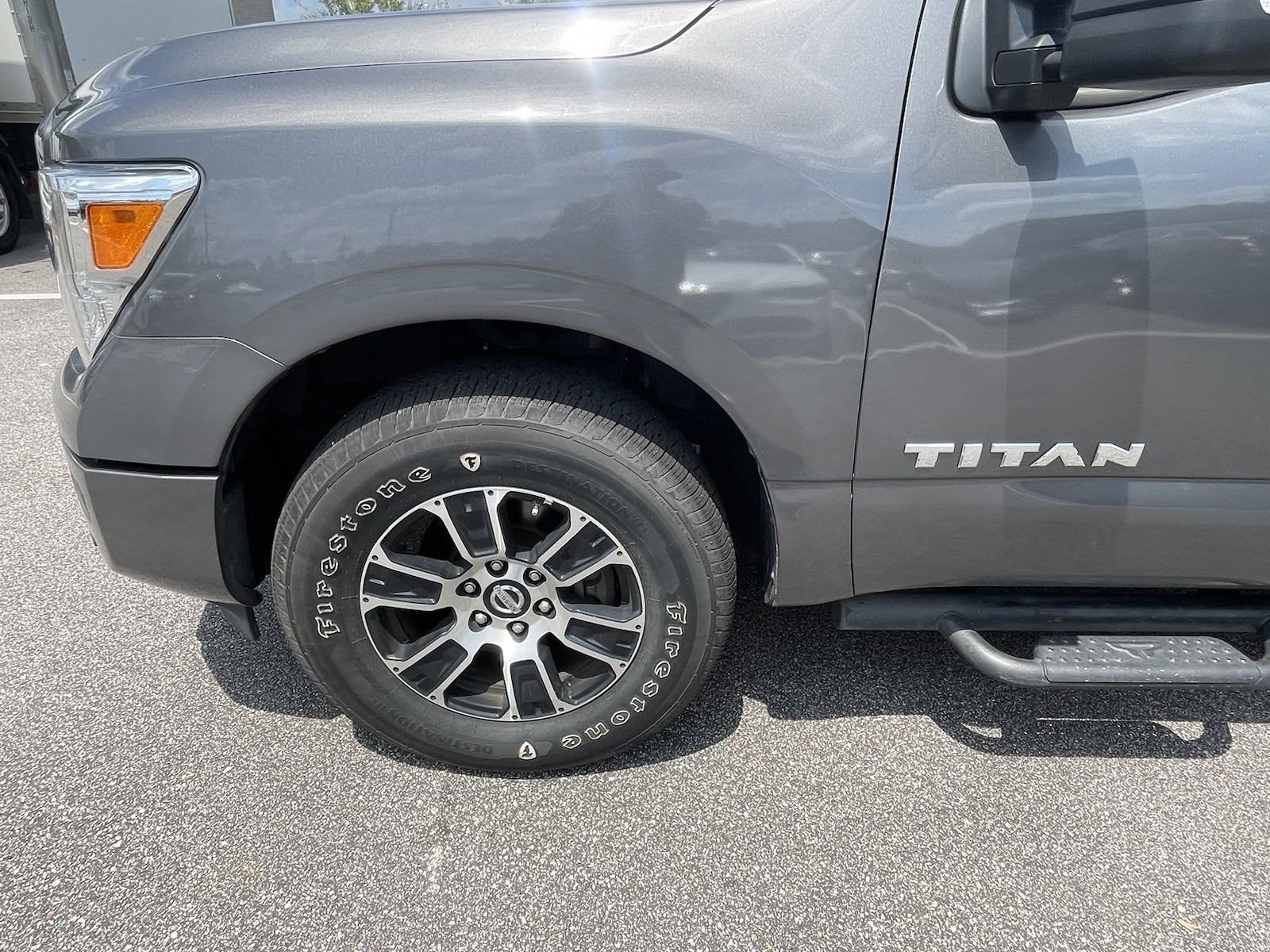 2022 Nissan Titan SV
