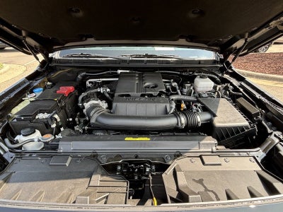 2024 Nissan Frontier SL