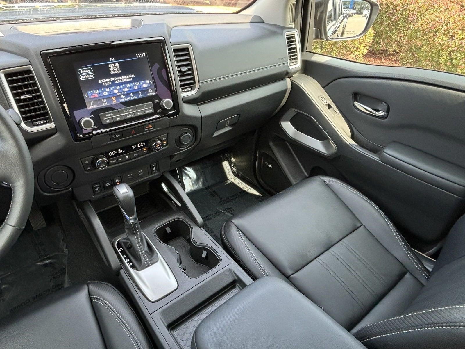 2024 Nissan Frontier SL