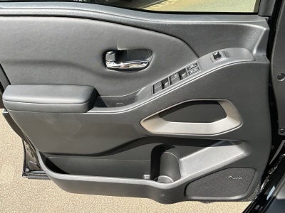 2024 Nissan Frontier SL