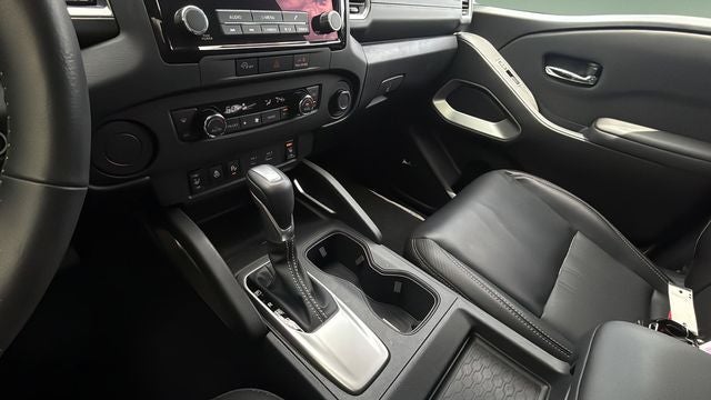 2024 Nissan Frontier SL