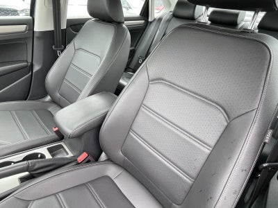 2022 Volkswagen Passat 2.0T SE