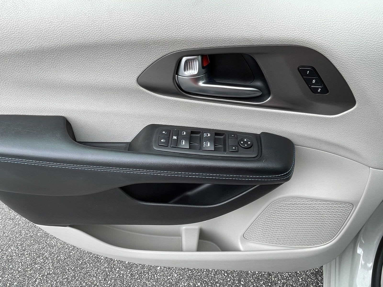 2021 Chrysler Pacifica Touring L