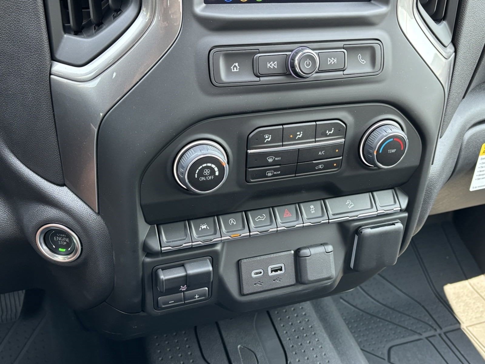 2024 Chevrolet Silverado 1500 Custom Trail Boss