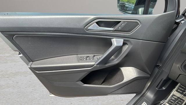 2021 Volkswagen Tiguan 2.0T SE R-Line Black