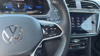 2023 Volkswagen Tiguan 2.0T SE R-Line Black