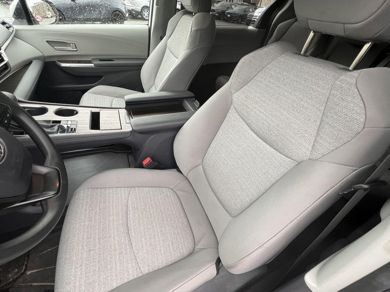 2023 Toyota Sienna LE