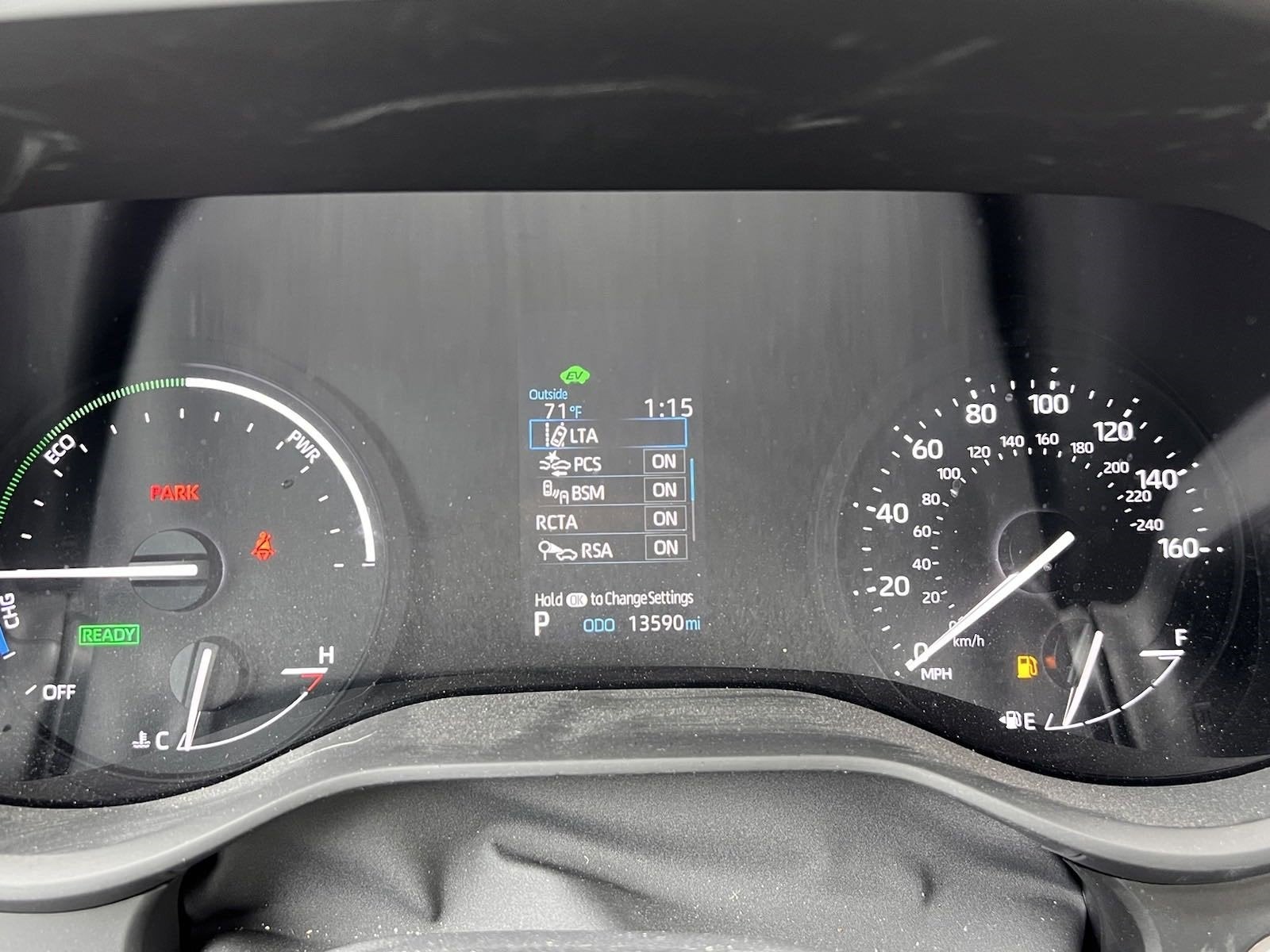 2023 Toyota Sienna LE