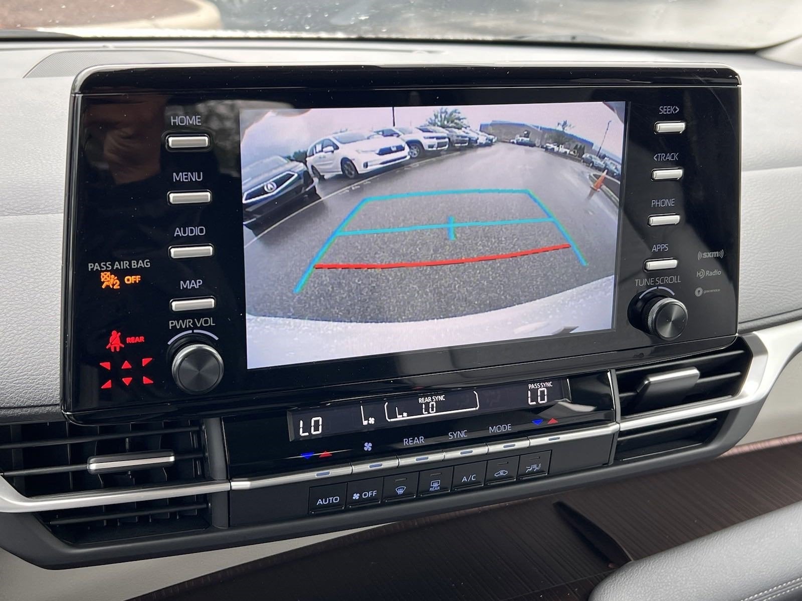 2023 Toyota Sienna LE