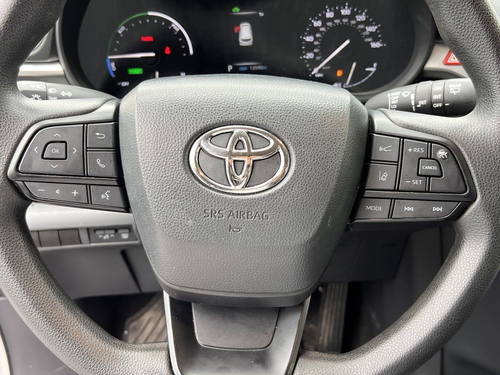 2023 Toyota Sienna LE