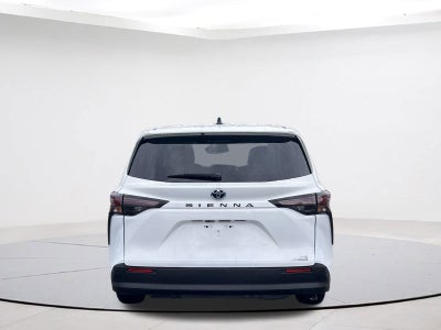 2023 Toyota Sienna LE