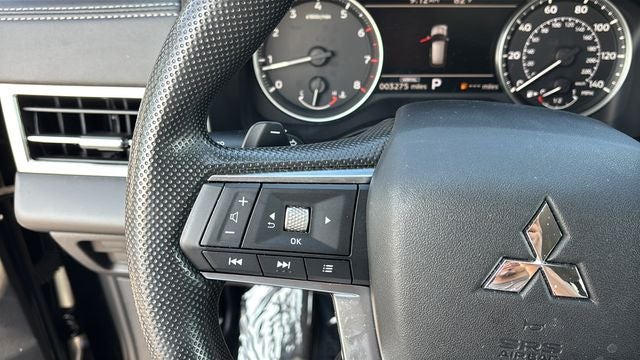 2025 Mitsubishi Outlander ES