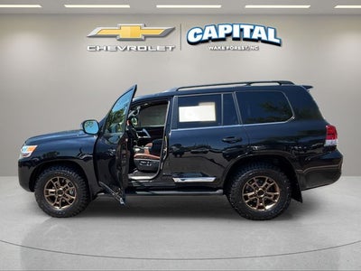 2017 Toyota Land Cruiser Base
