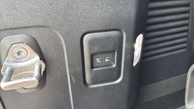 2023 Land Rover Defender 130 X-Dynamic SE