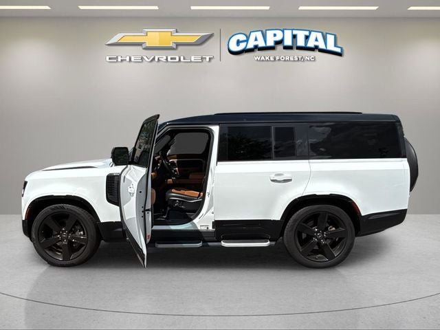 2023 Land Rover Defender 130 X-Dynamic SE