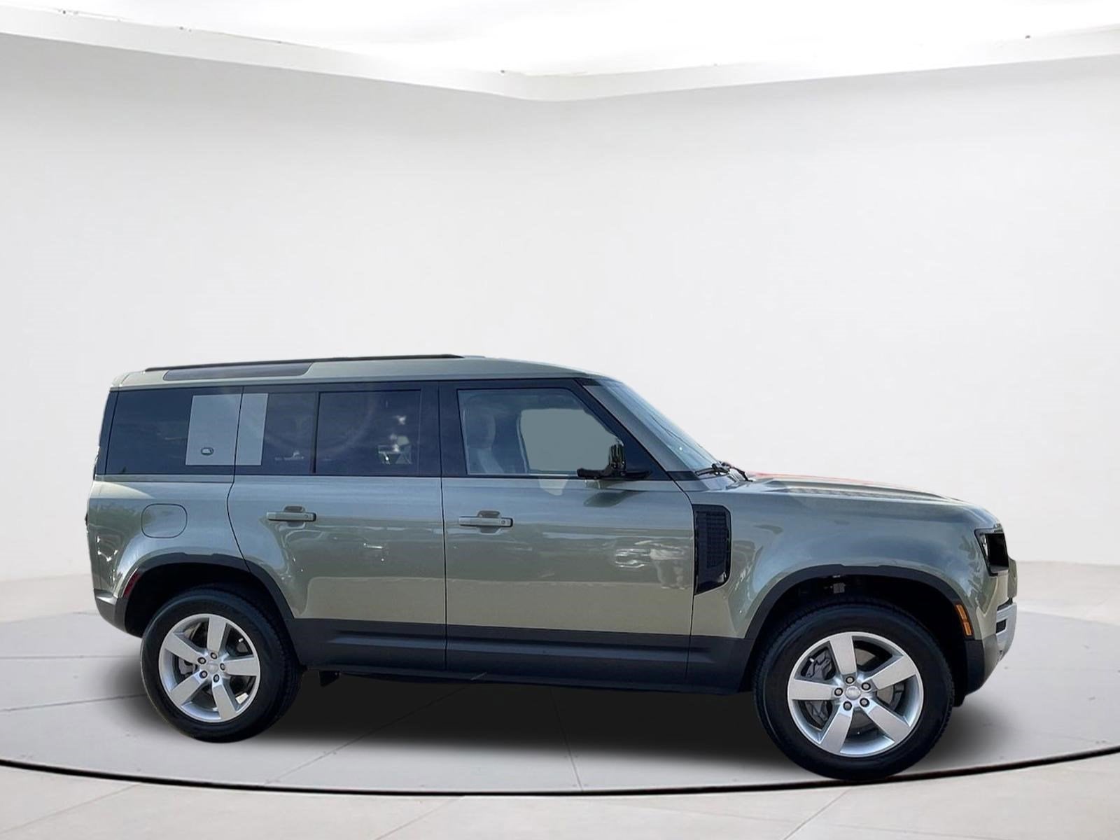 2024 Land Rover Defender S