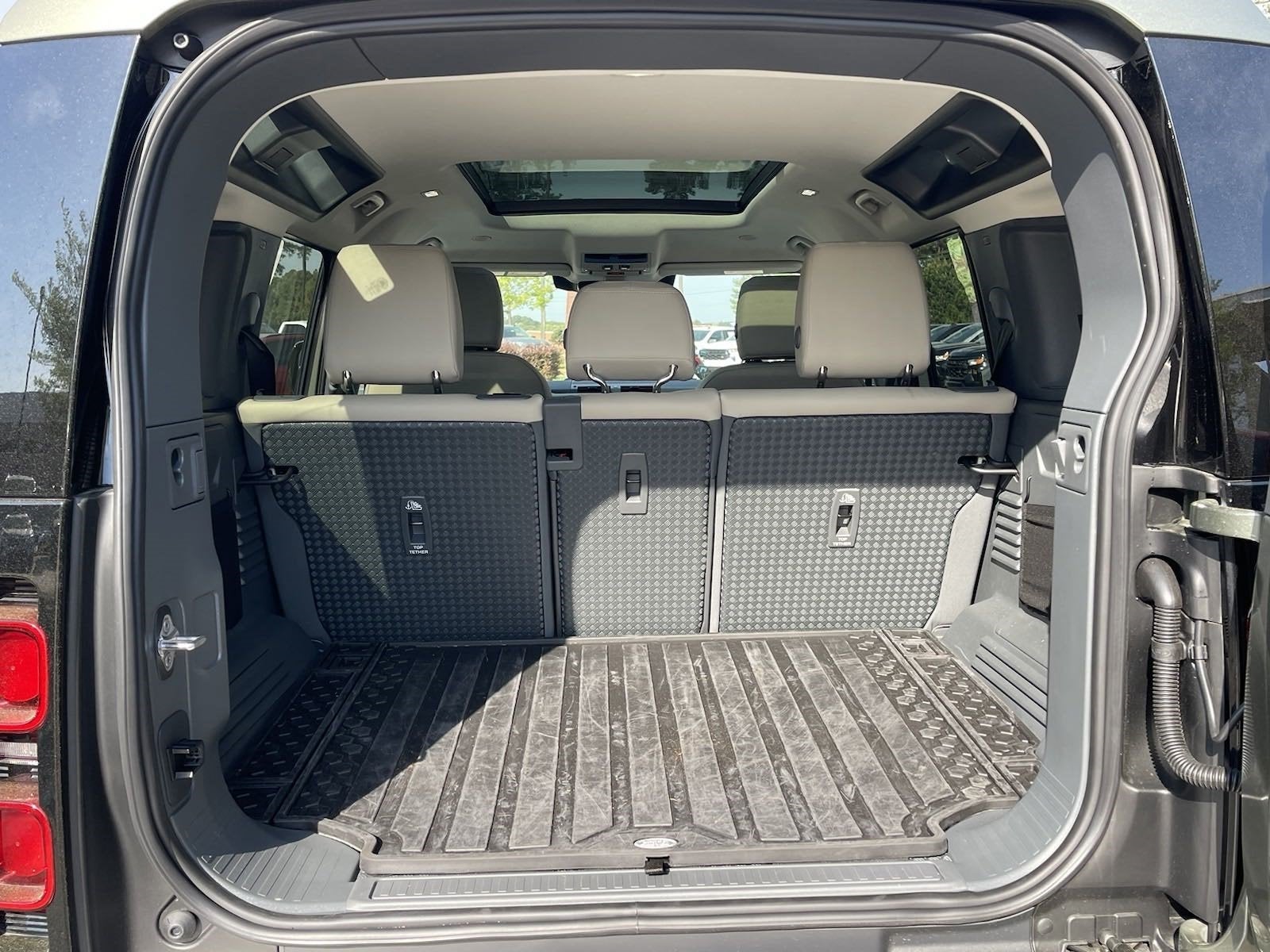 2024 Land Rover Defender S