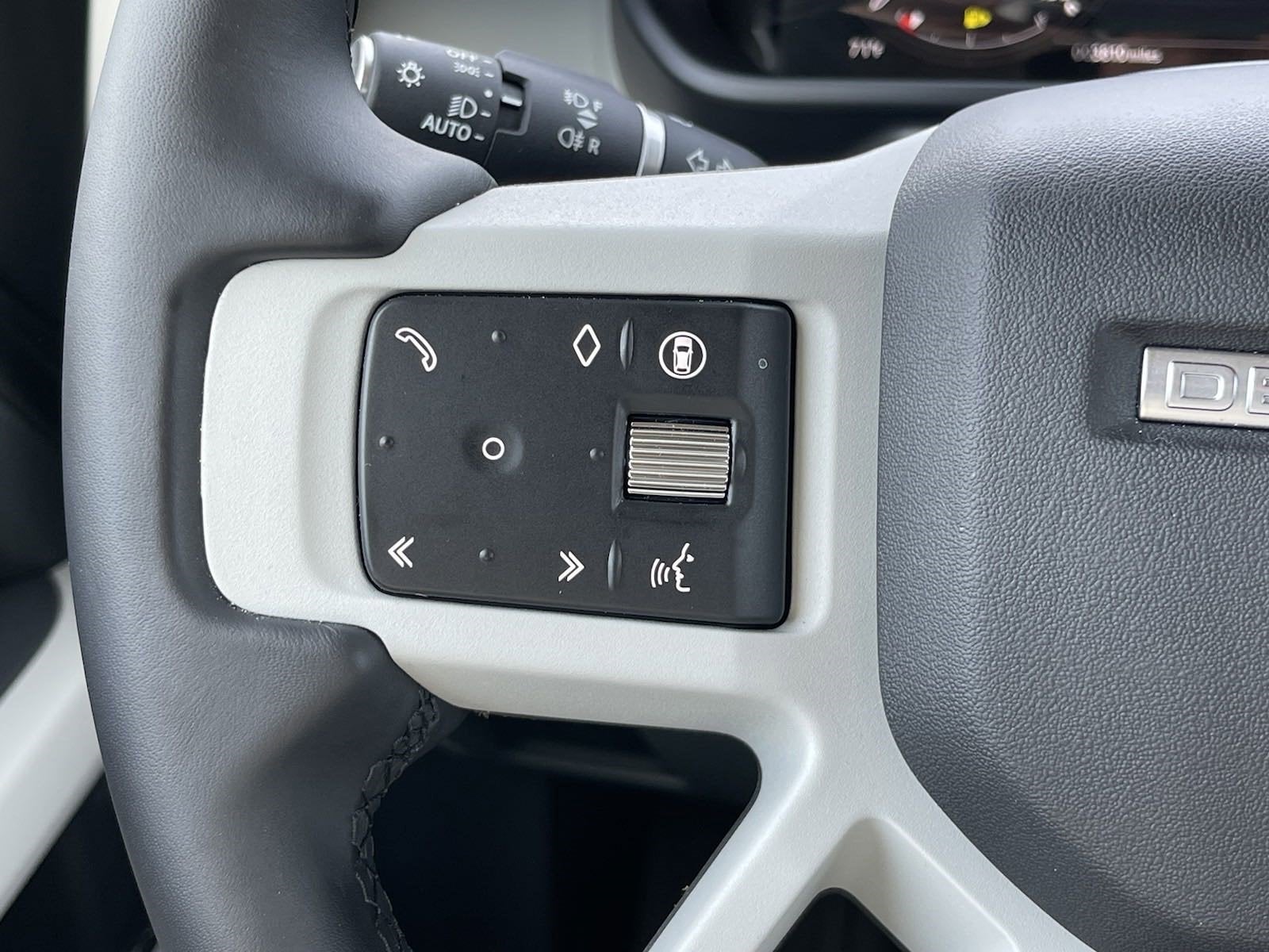 2024 Land Rover Defender S