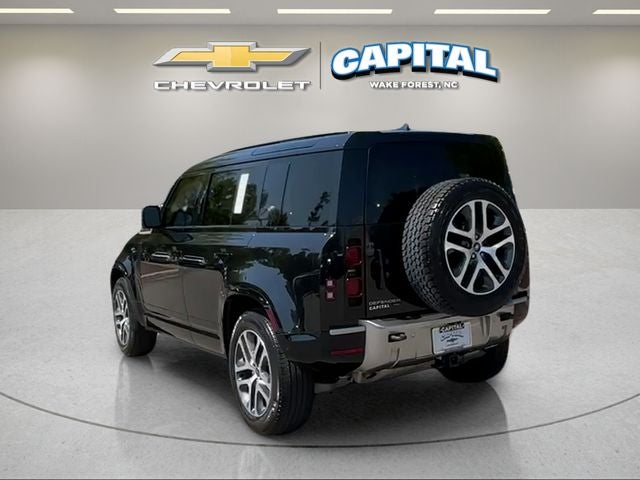2022 Land Rover Defender 110 SE