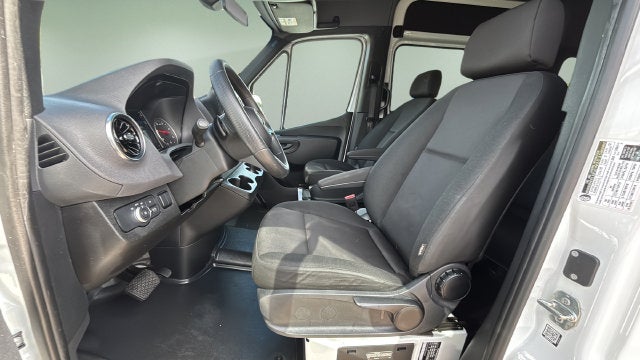 2025 Mercedes-Benz Sprinter 2500 Passenger 170 WB High Roof